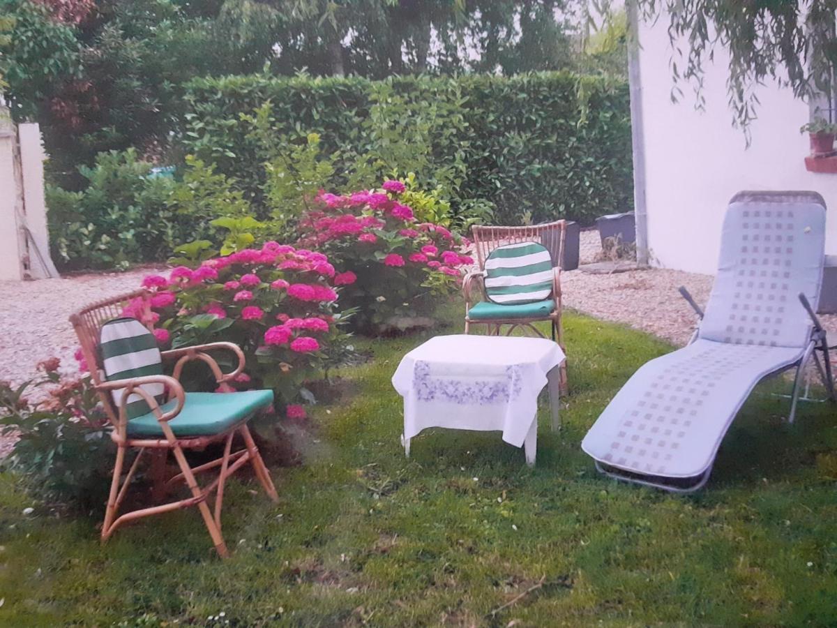 Peti Kaz Hotel Saint-Seurin-sur-l'Isle Exterior photo